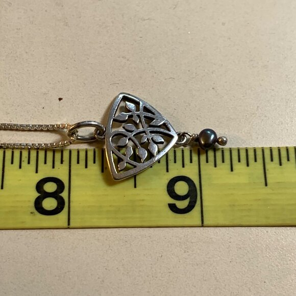 Sterling Silver 925 Pearl Floral Leaf Design Pendant Necklace Size 20" Chain - Picture 8 of 10